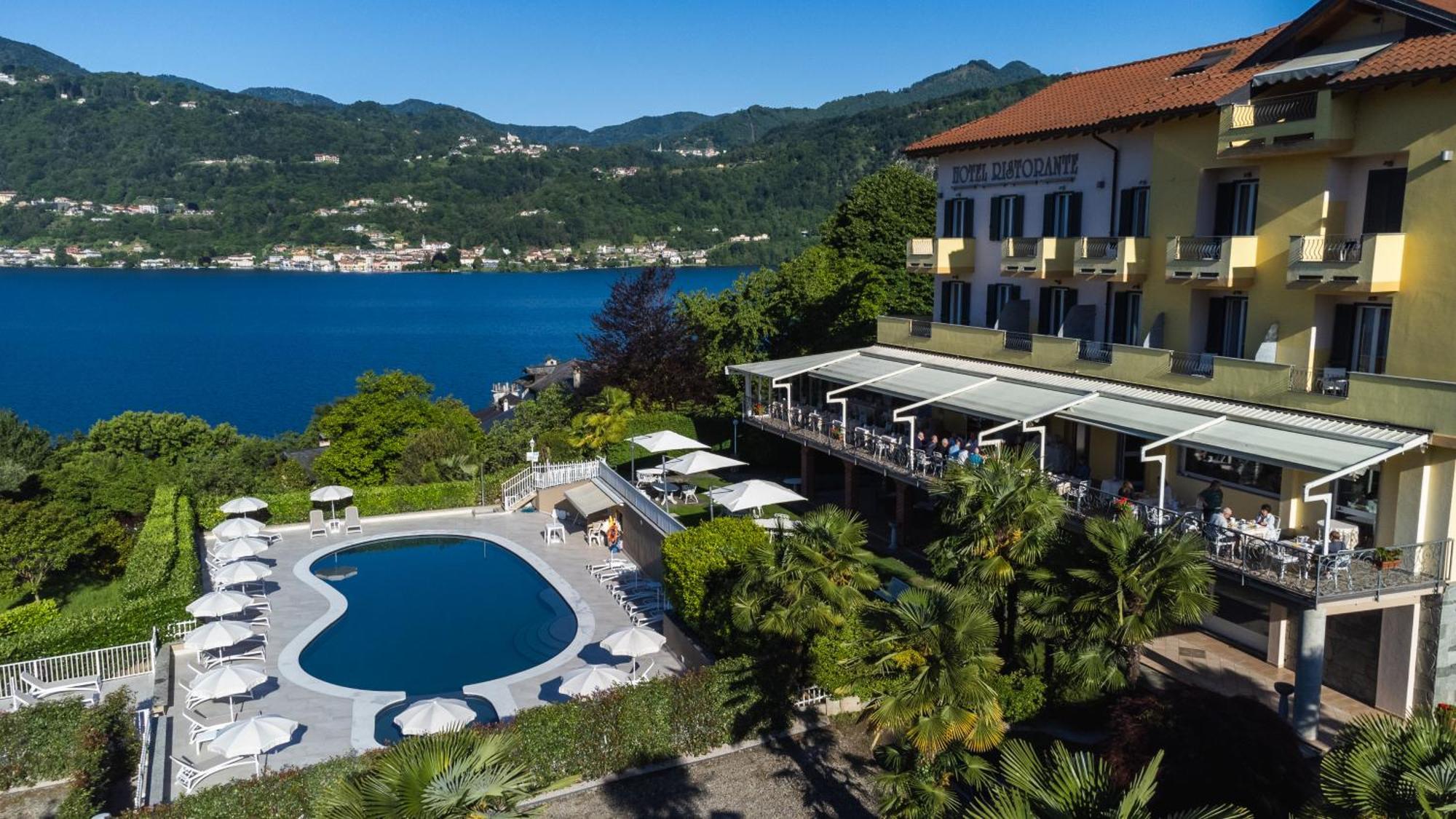 Hotel La Bussola 3*