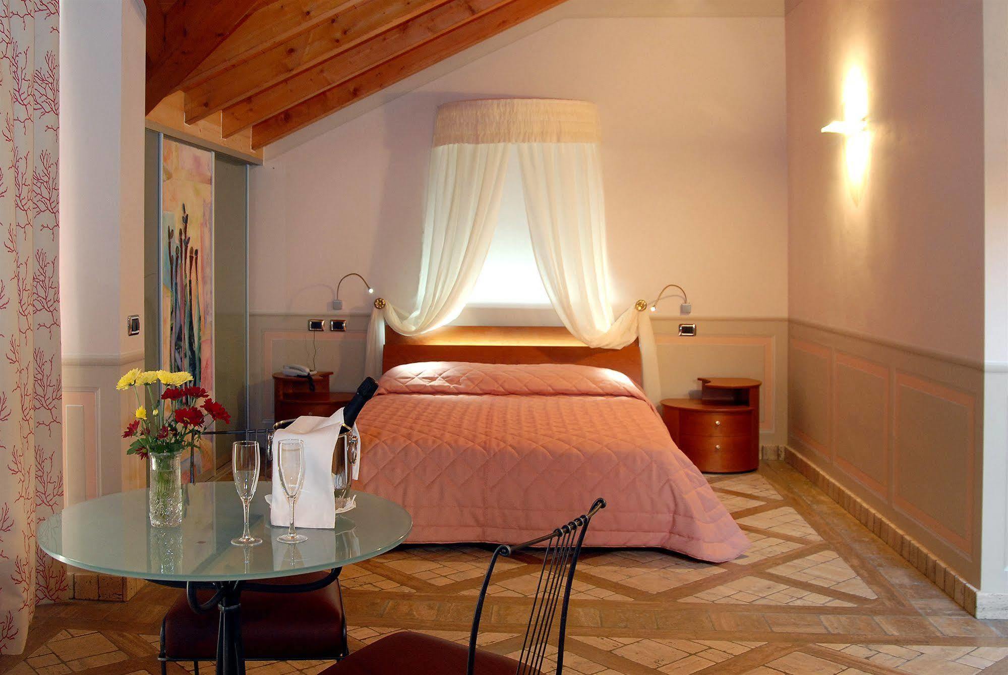 La Bussola Hotel 3*